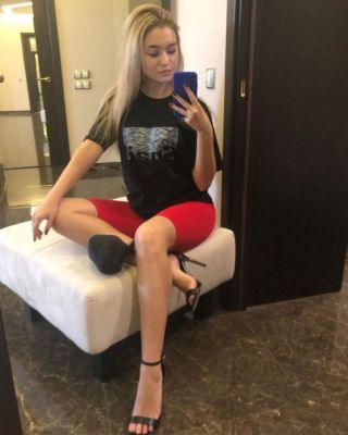 Лена, 25 лет — частная анкета шлюхи