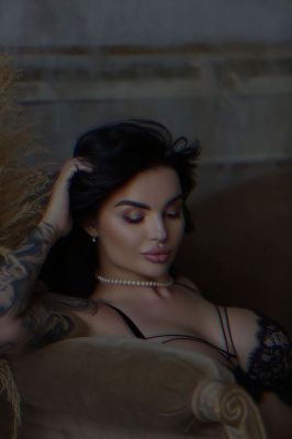 Юля — закажите эту проститутку онлайн в Рязани